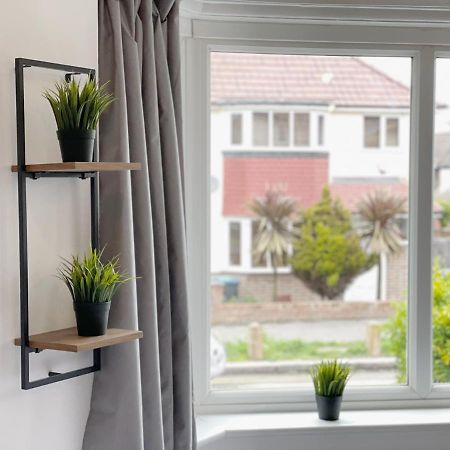Cosy Bright Studio Apartment Close To Wembley Stadium Londra Dış mekan fotoğraf